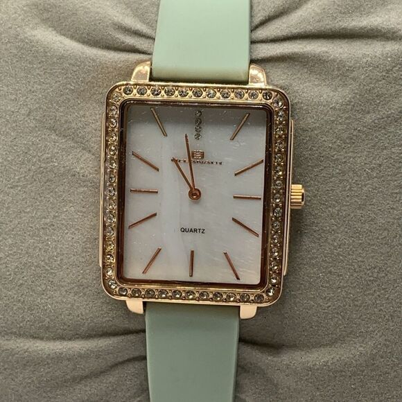 Oceanaut OC0277 Women's Green Rubber Analog Dial Quartz Wrist Watch YR129 - Picture 2 of 9